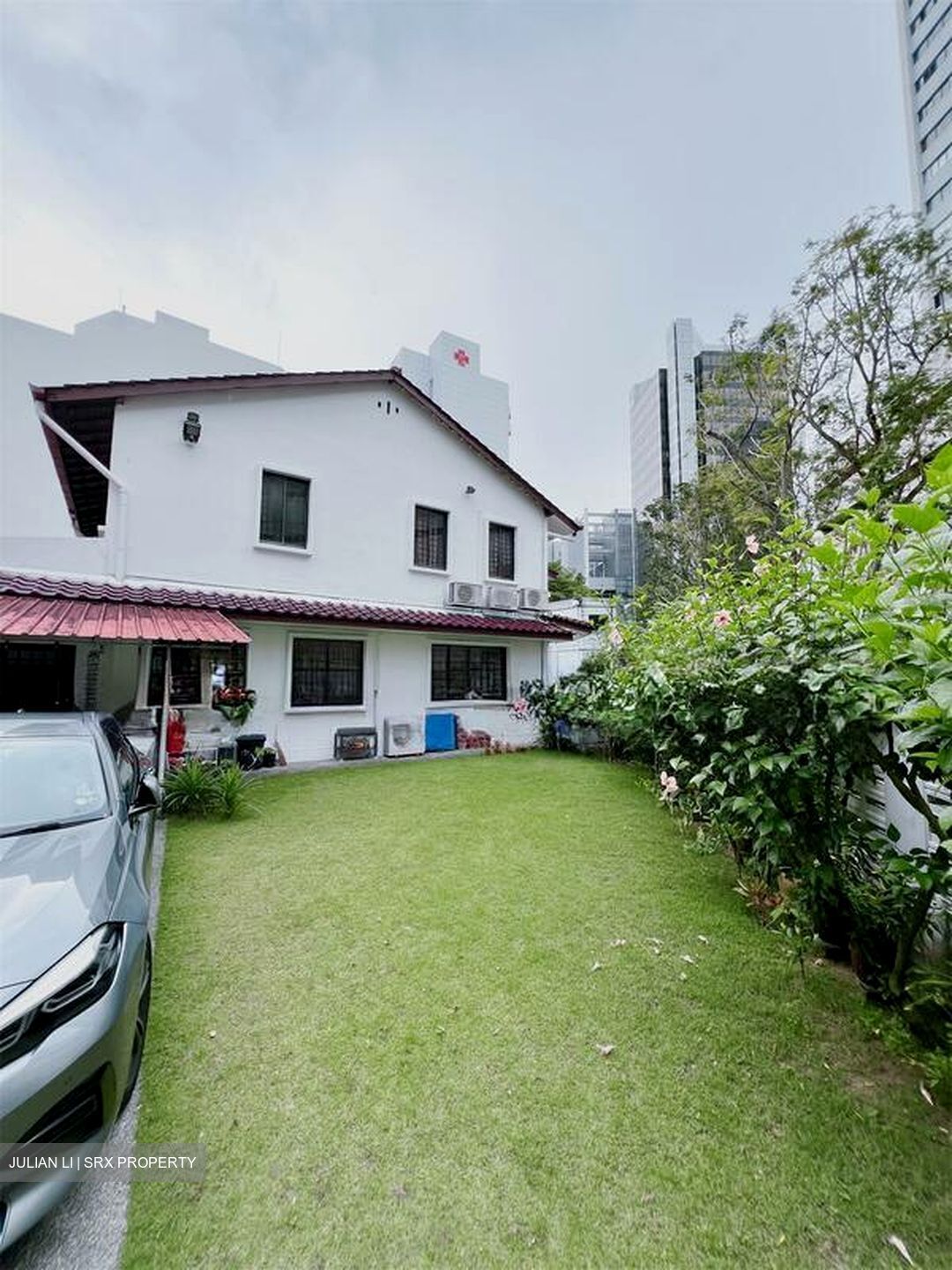 Orchard Road (D9), Terrace #511675341